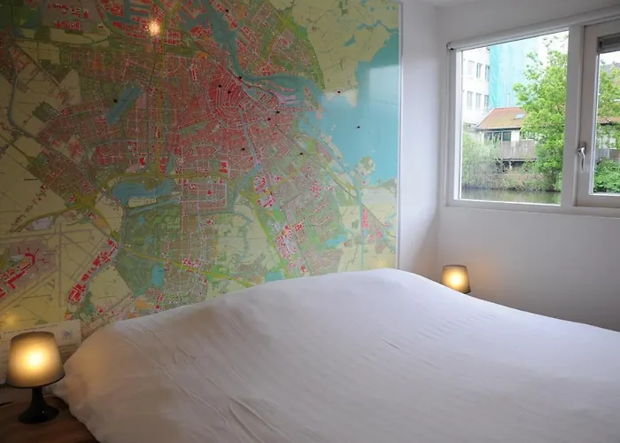 Boathotel Bed & Breakfast Amsterdam